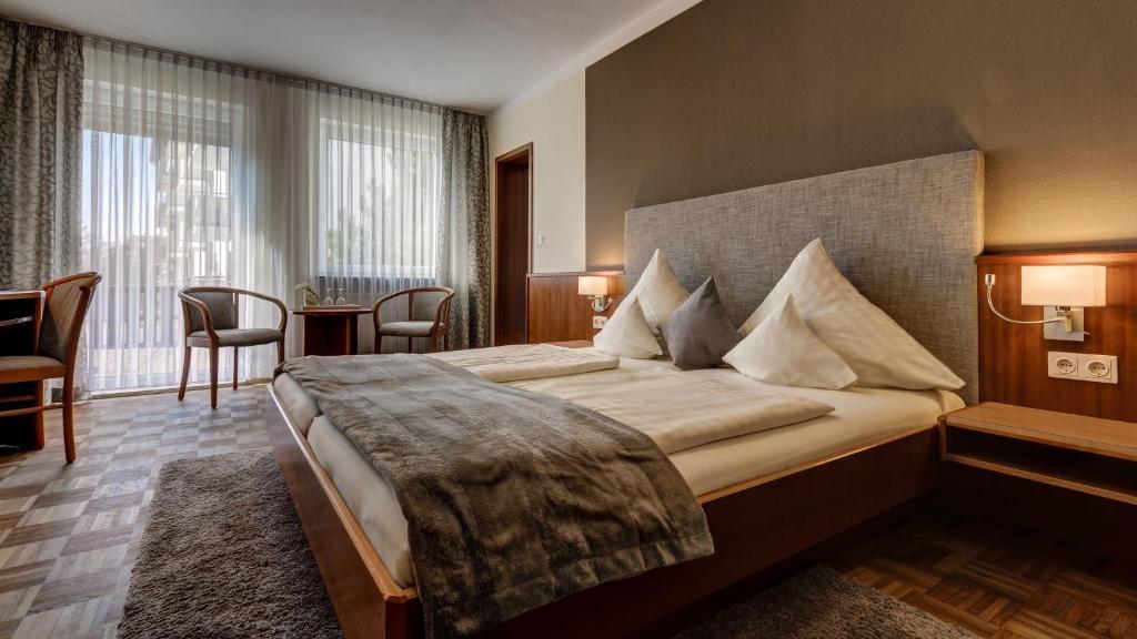 Hotel Restaurant Weihenstephaner Stuben Landshut Cameră foto
