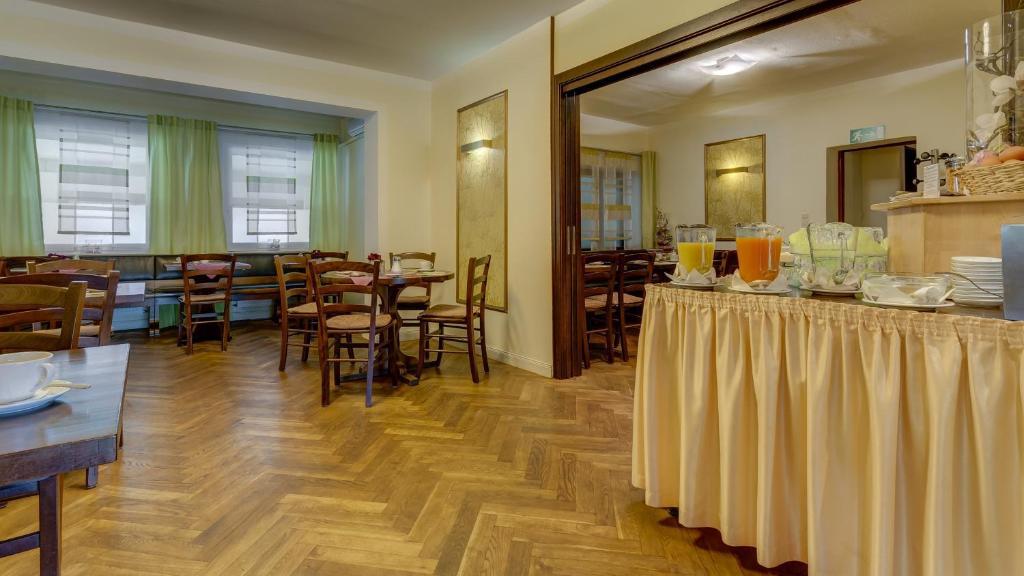Hotel Restaurant Weihenstephaner Stuben Landshut Exterior foto